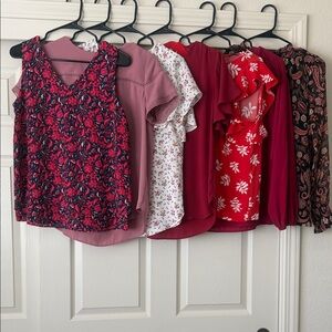 LOFT Red and Black Floral Sleeveless Blouse